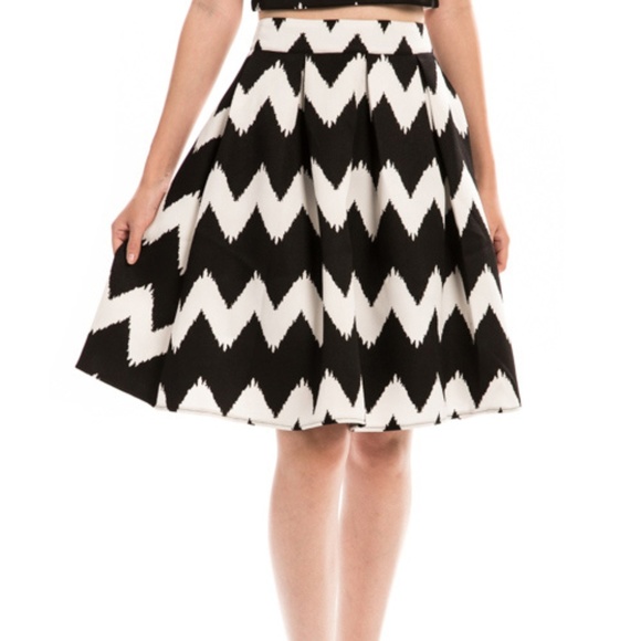 Chevron Crop Top &  Pleated Skirt ( Set of 2) - Picture 2 of 3